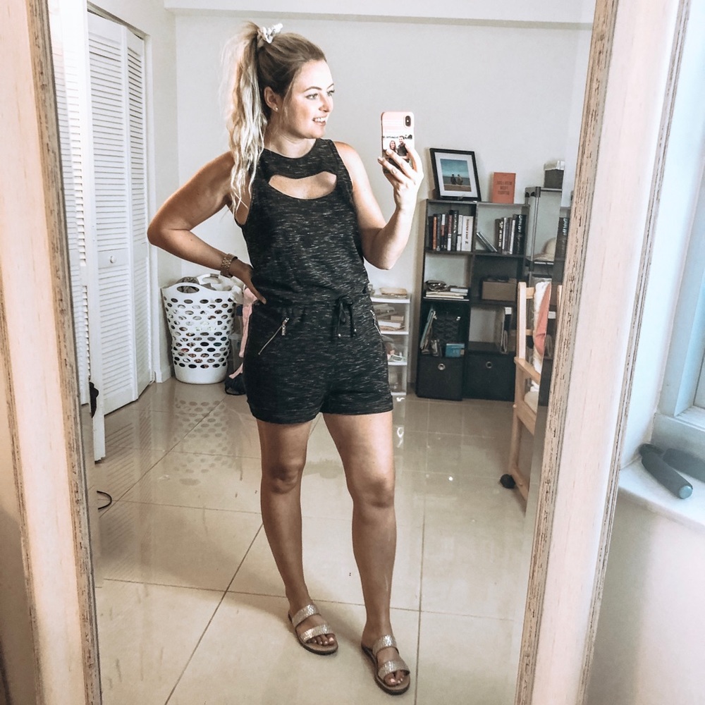 Comfortable Guess! Romper Drawstring Waist Size M